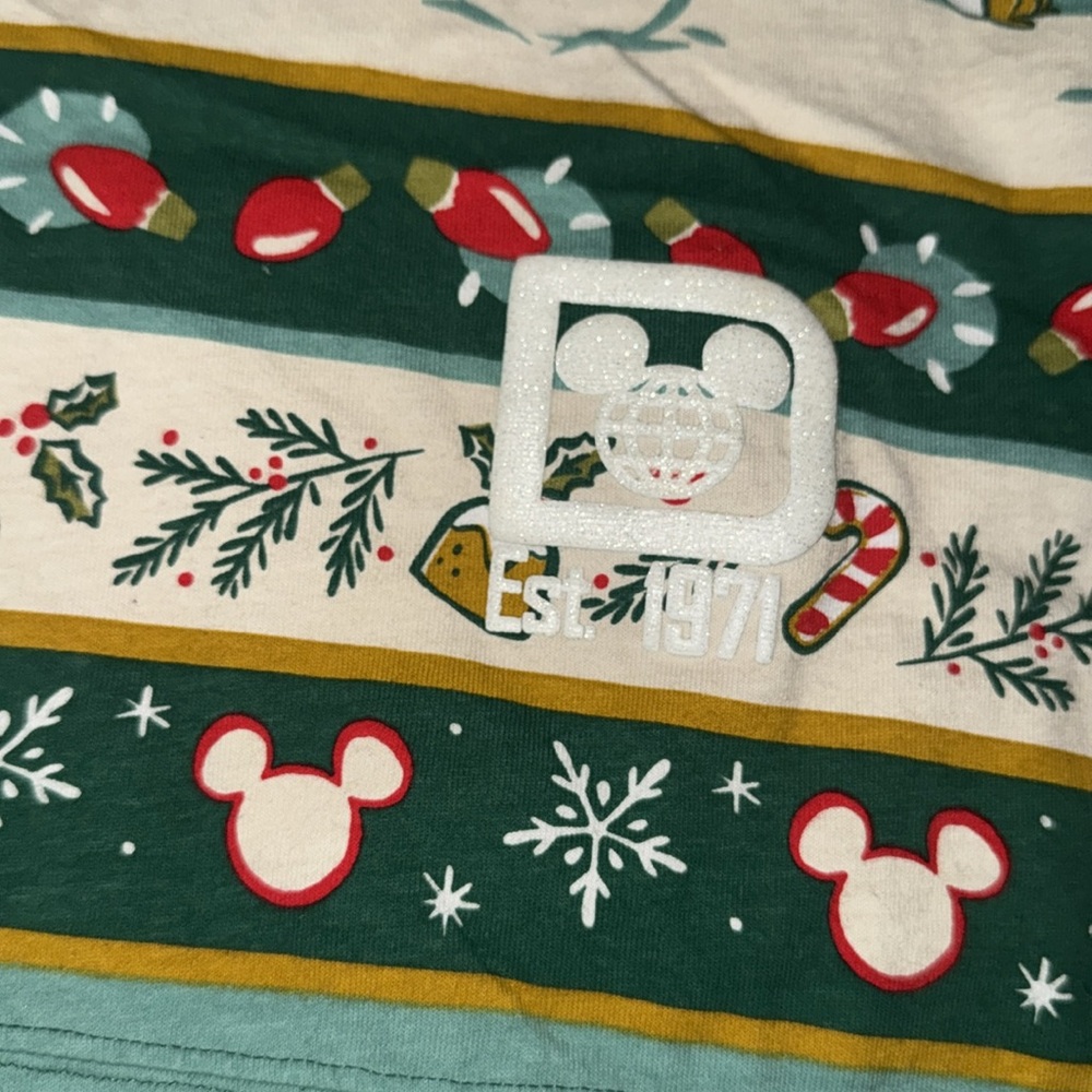 Disney Holiday Spirit Jersey Christmas - Picture 4 of 5